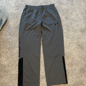 Boys Youth XL Loose Under Armour Pants